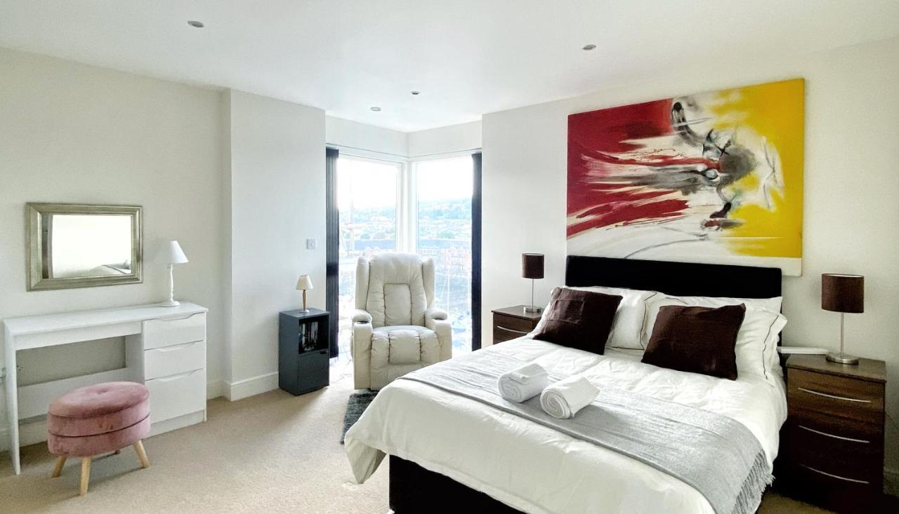 Artistic And Luxurious Apt With Sea View. Beach Side Swansea Exterior photo