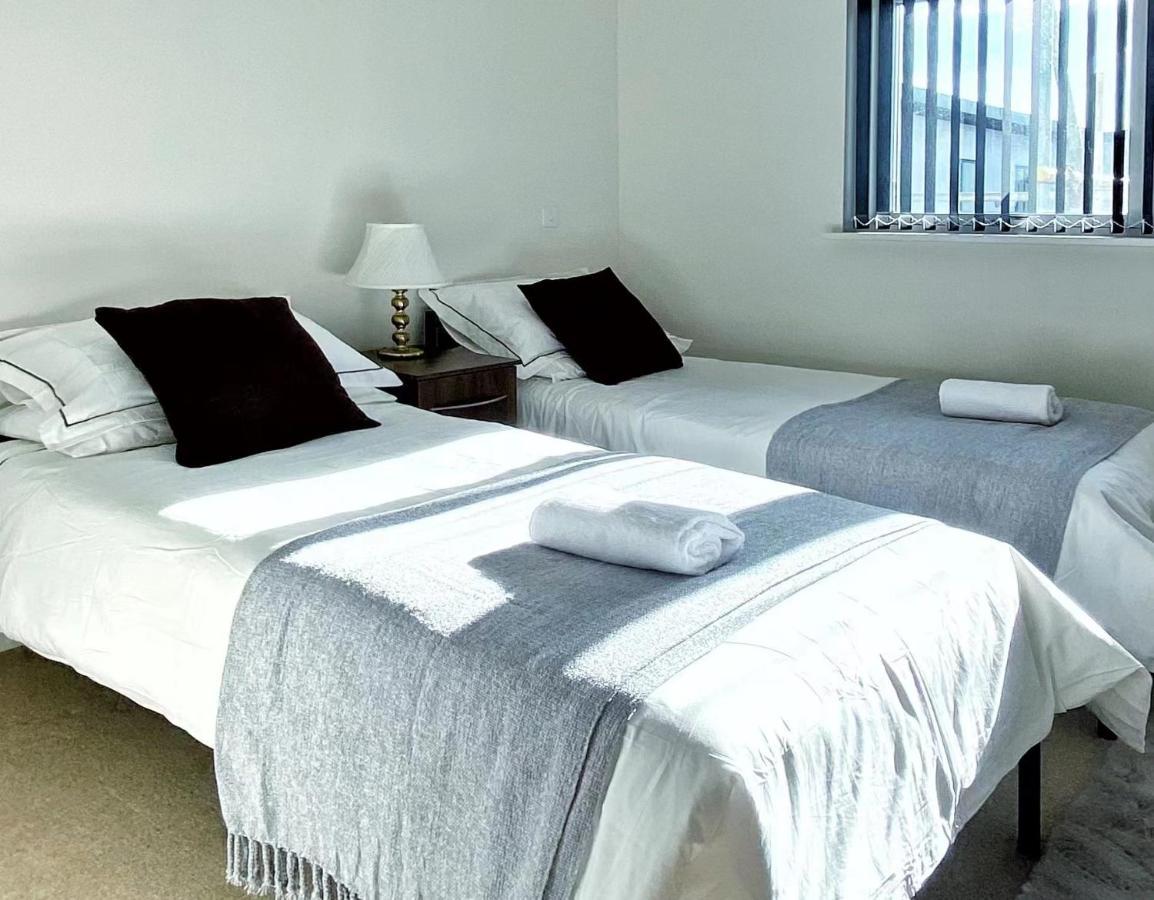 Artistic And Luxurious Apt With Sea View. Beach Side Swansea Exterior photo